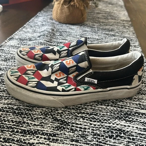 Multi colored slip on vans size youth 4.5 - Picture 3 of 7